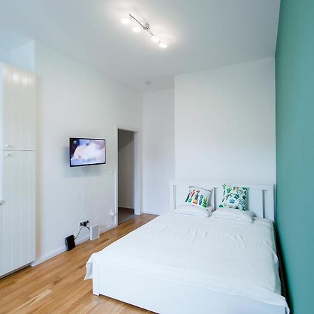 Modern Apartment Spanelska Прага Экстерьер фото