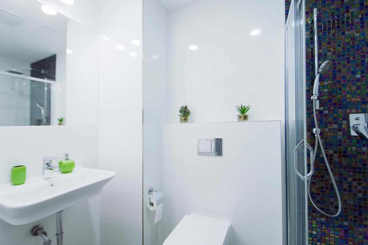 Modern Apartment Spanelska Прага Экстерьер фото